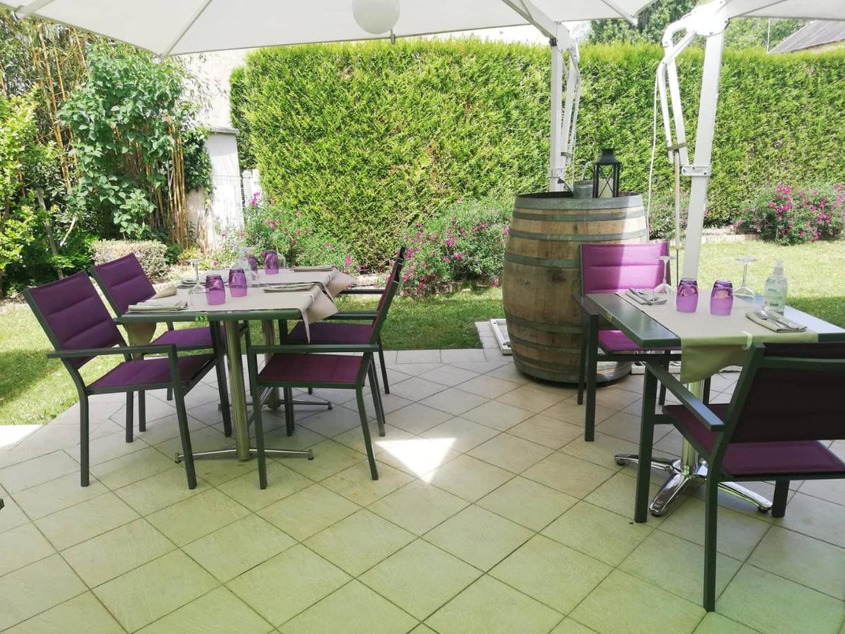 Logis Hotel Restaurant L'Oree Des Bois La Breille-les-Pins Exterior foto